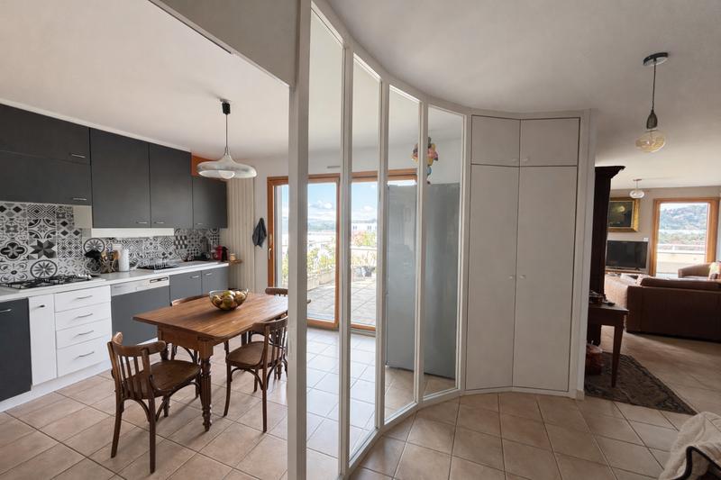 Appartement - 87 m² - 3 pièces