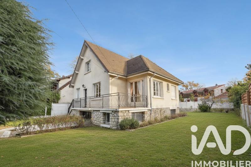 Maison - 99 m² - 5 pièces