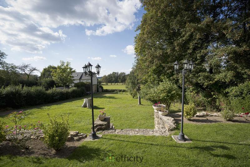 Villa - 244 m² - 9 pièces