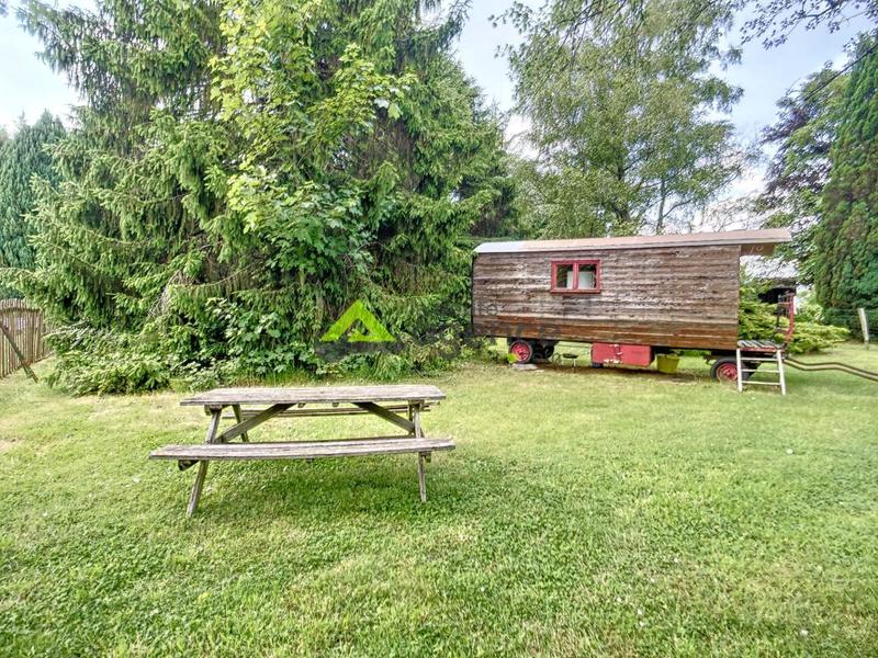 Propriété - 180 m² - 15 pièces