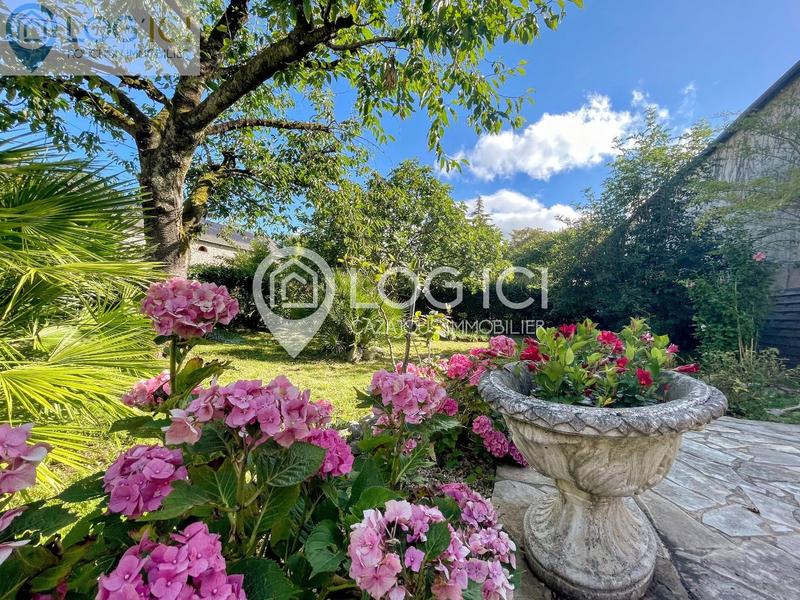 Maison - 244 m² - 7 pièces