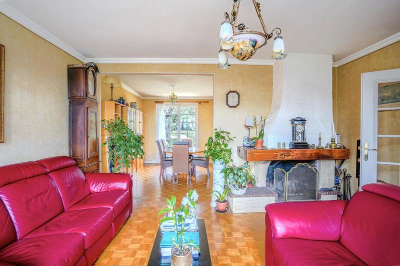 Maison - 137 m² - 7 pièces