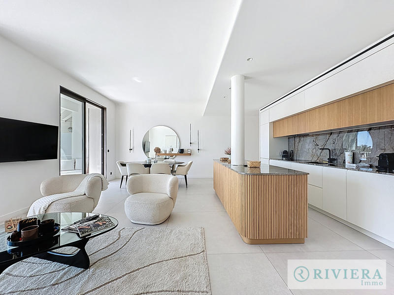 Appartement - 100 m² - 4 pièces