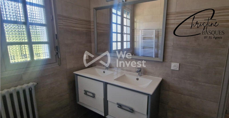 Maison - 93 m² - 5 pièces