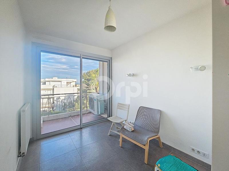 Appartement - 99 m² - 5 pièces