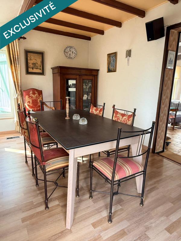 Maison - 213 m² - 8 pièces