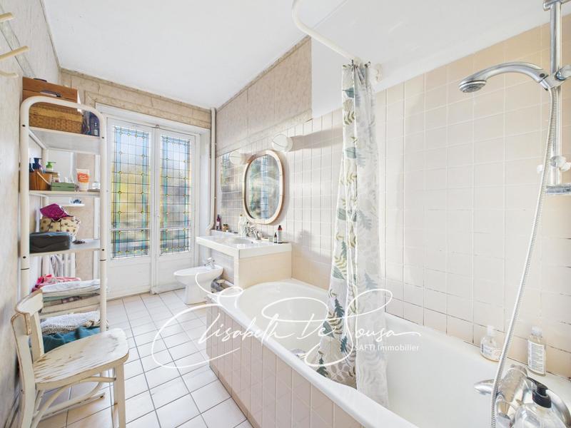 Maison - 200 m² - 9 pièces