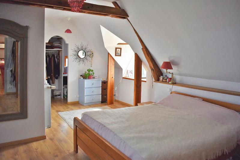 Maison - 231 m² - 9 pièces