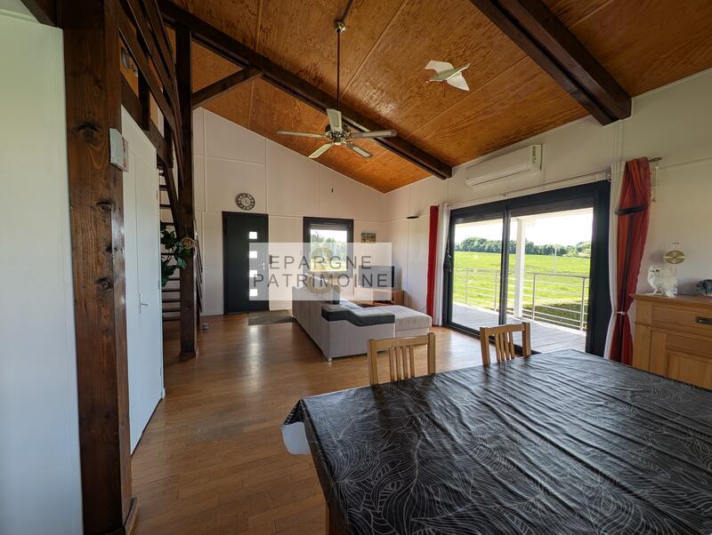 Maison - 110 m² - 6 pièces