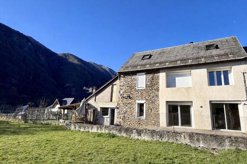 Maison - 175 m² - 8 pièces