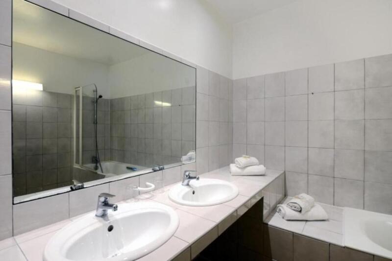 Appartement - 98 m² - 4 pièces