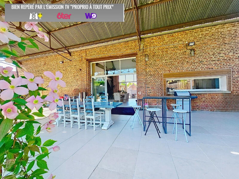 Maison - 250 m² - 9 pièces