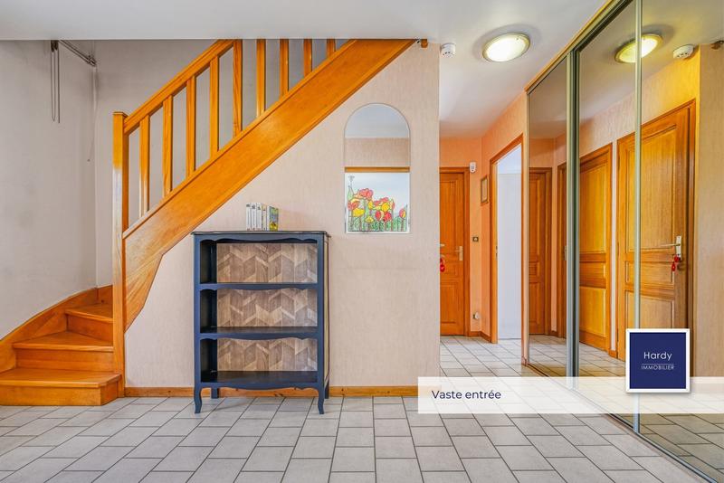 Maison - 137 m² - 7 pièces