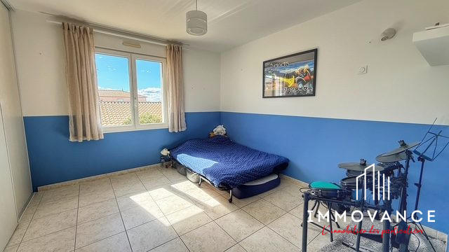 Maison - 181 m² - 6 pièces