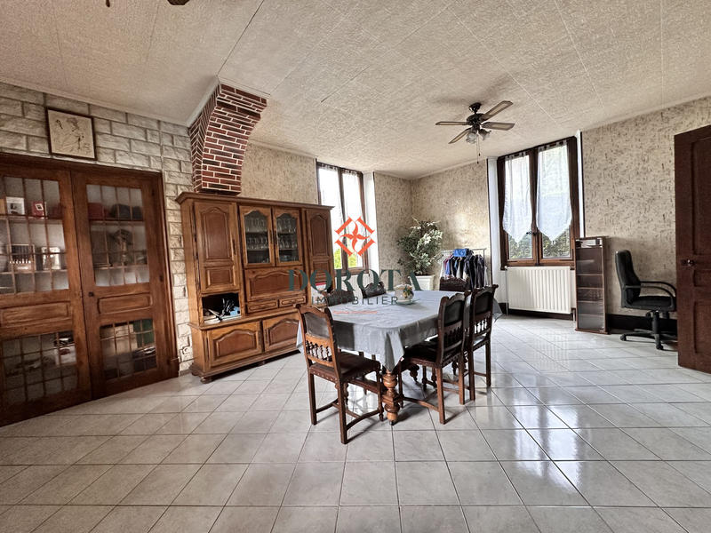 Maison - 300 m² - 6 pièces