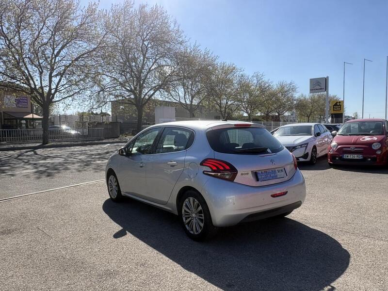 Peugeot 208 Vti 82cv Bvm5 Allure