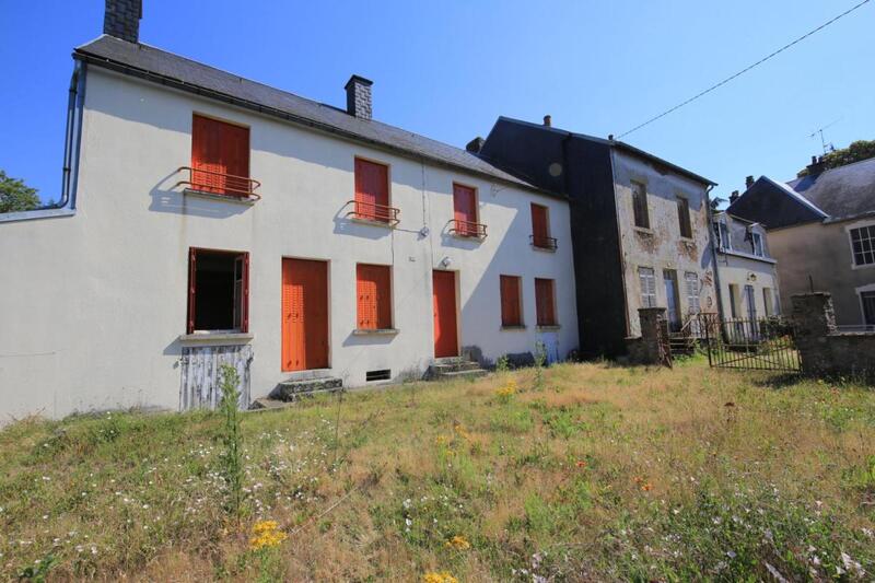 Maison - 274 m² - 11 pièces