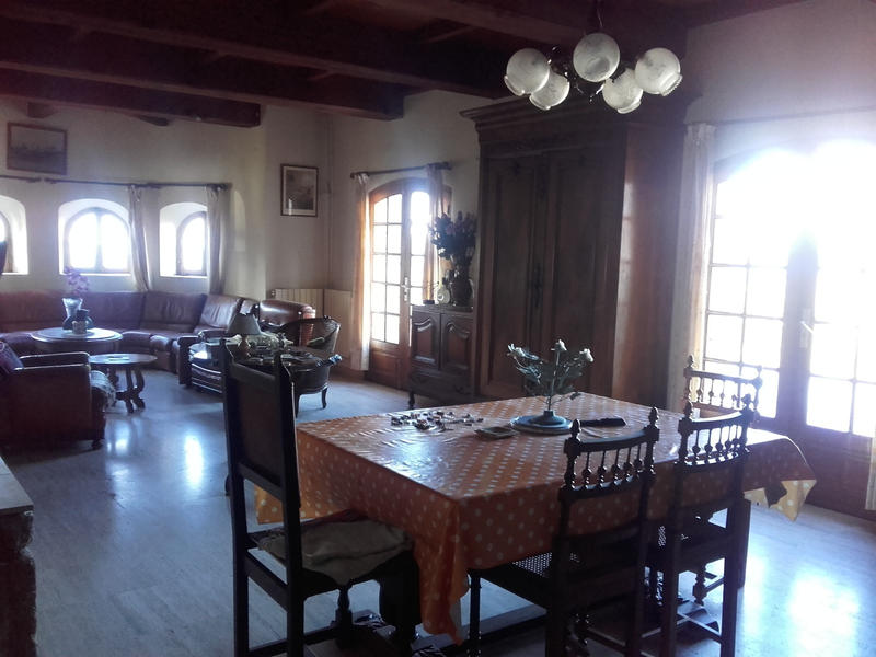 Propriété - 223 m² - 7 pièces