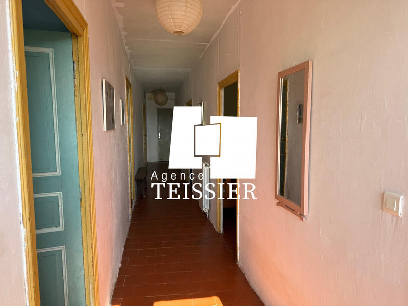 Maison - 216 m² - 12 pièces