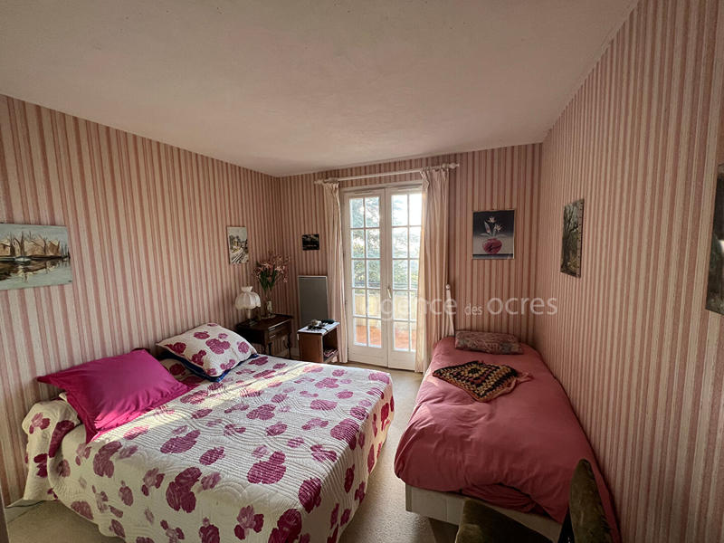 Maison - 195 m² - 7 pièces