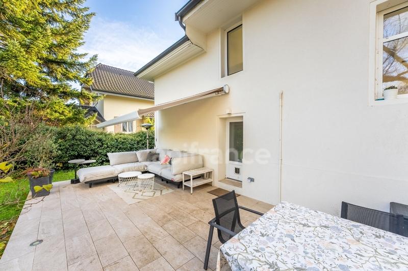 Maison - 207 m² - 6 pièces