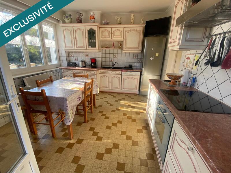 Maison - 183 m² - 10 pièces