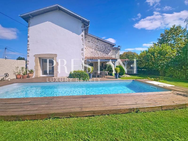 Maison - 152 m² - 5 pièces