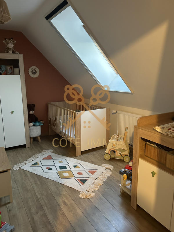 Maison - 95 m² - 5 pièces