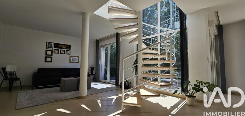 Maison - 159 m² - 5 pièces