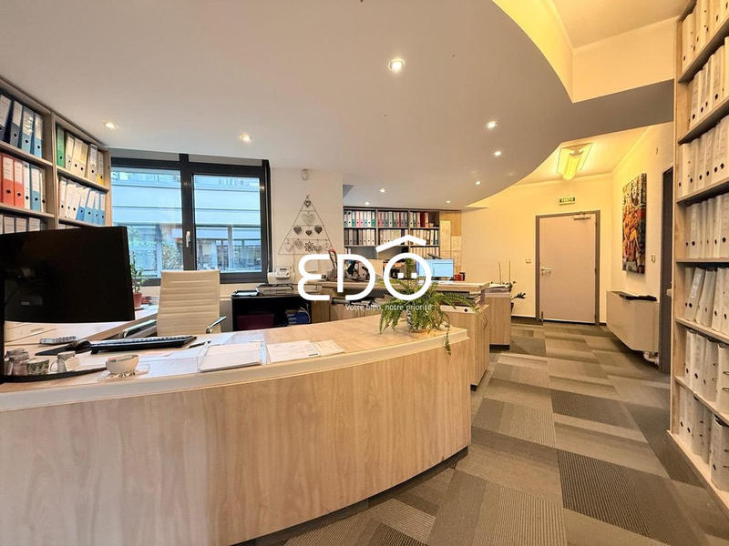 Local commercial - 135 m²