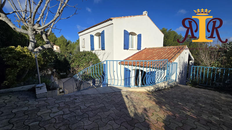 Maison traditionnelle - 140 m² - 6 pièces