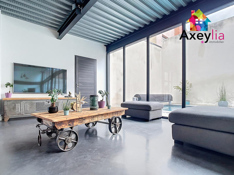 Loft - 240 m² - 7 pièces