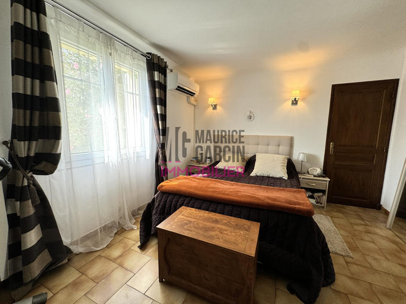 Maison traditionnelle - 153 m² - 5 pièces