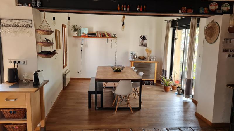 Mas - 300 m² - 11 pièces