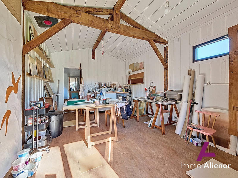 Maison - 219 m² - 6 pièces