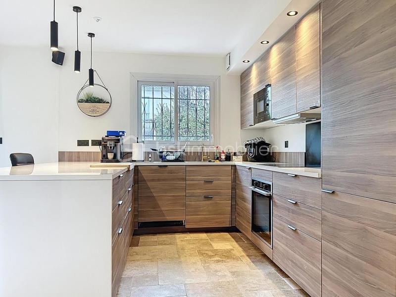 Maison - 110 m² - 4 pièces