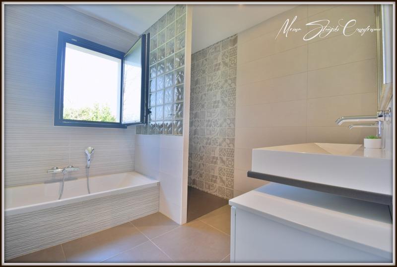 Propriété - 290 m² - 8 pièces