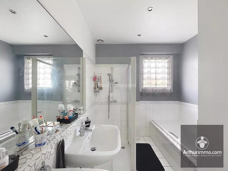 Maison - 183 m² - 8 pièces