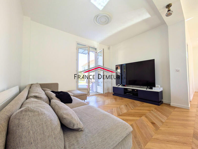 Maison - 110 m² - 6 pièces