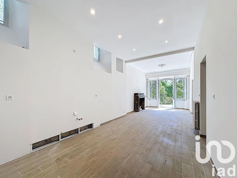 Maison - 283 m² - 10 pièces