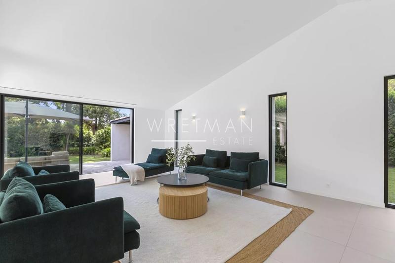 Villa - 220 m² - 6 pièces