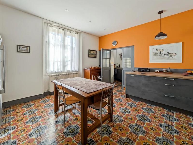 Maison - 193 m² - 10 pièces