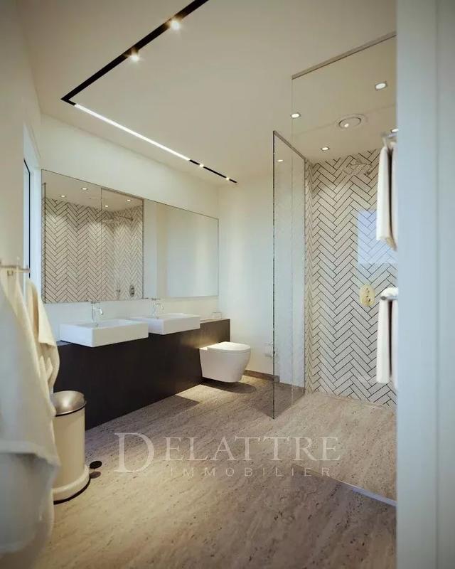 Propriété - 285 m² - 5 pièces