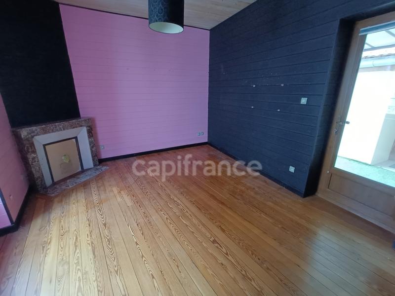 Maison - 398 m² - 8 pièces