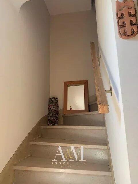 Maison - 122 m² - 7 pièces