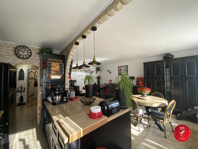 Appartement - 81 m² - 4 pièces