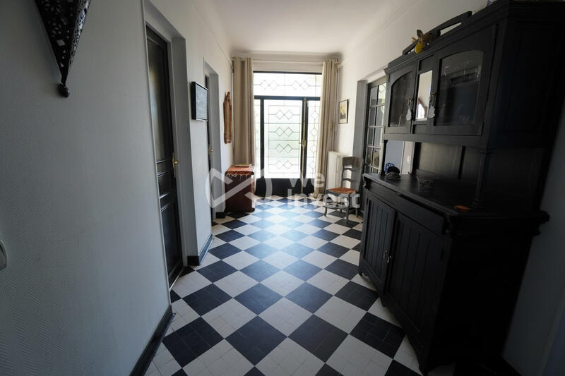 Maison - 195 m² - 8 pièces