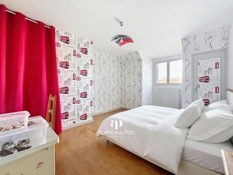 Maison - 210 m² - 7 pièces