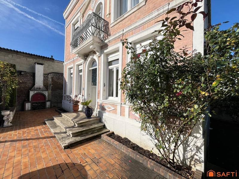 Maison - 159 m² - 8 pièces