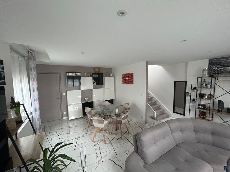 Maison - 84 m² - 4 pièces